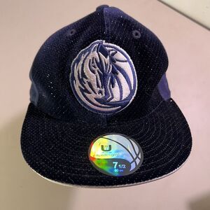 Dallas Mavericks‎ UNK Sparkle Fitted Hat Size 7 1/2 Blue NWT